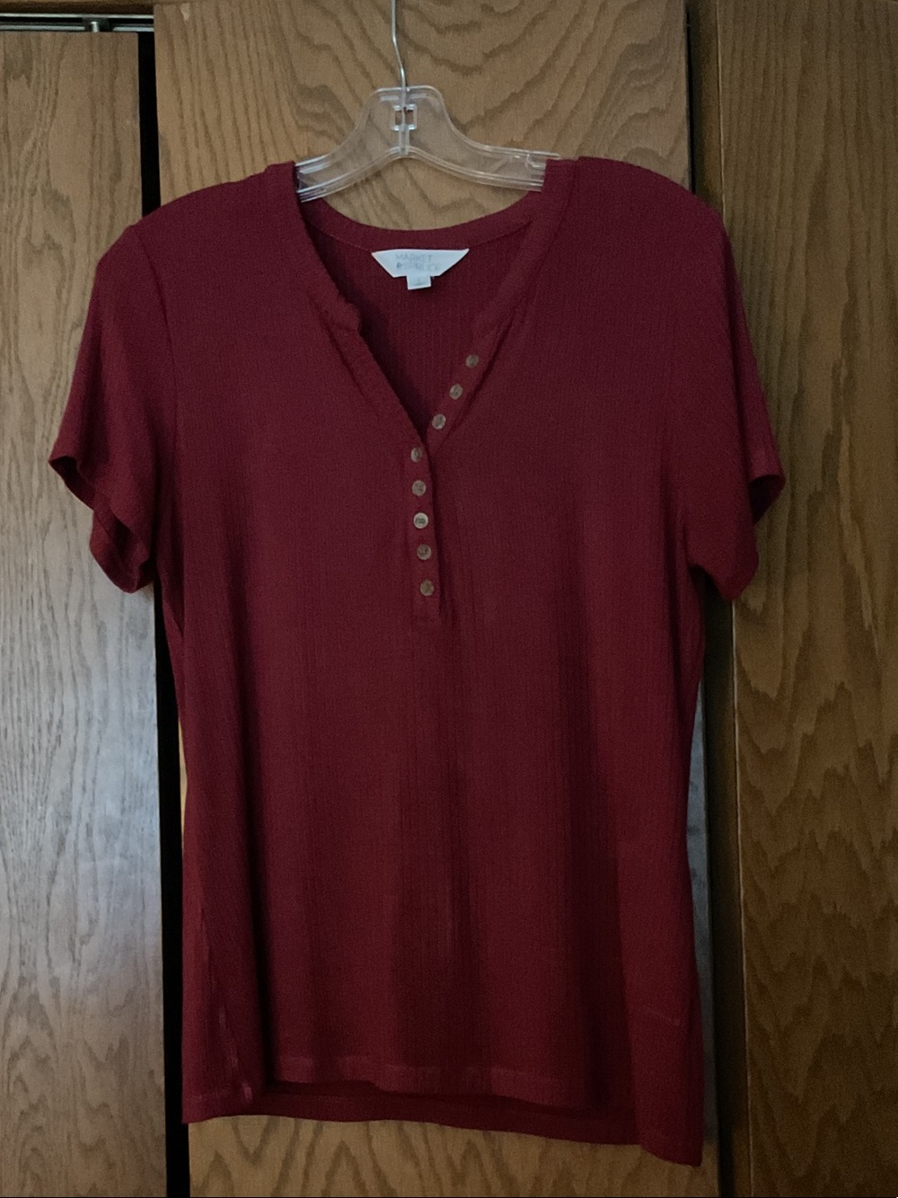 Market & Spruce Short Sleeve Henley Tee in Burgundy